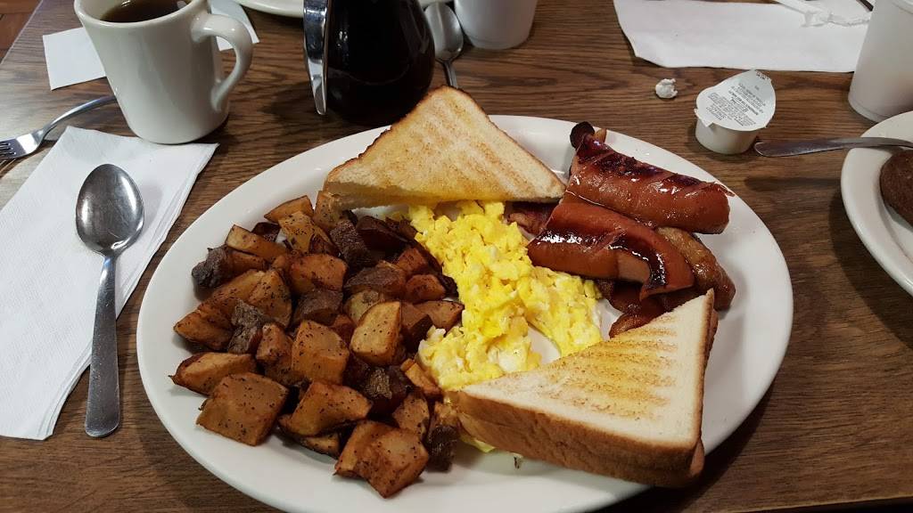 Stuart Family Restaurant | restaurant | 307 S Main St, Stuart, VA 24171, USA | 2766942800 OR +1 276-694-2800