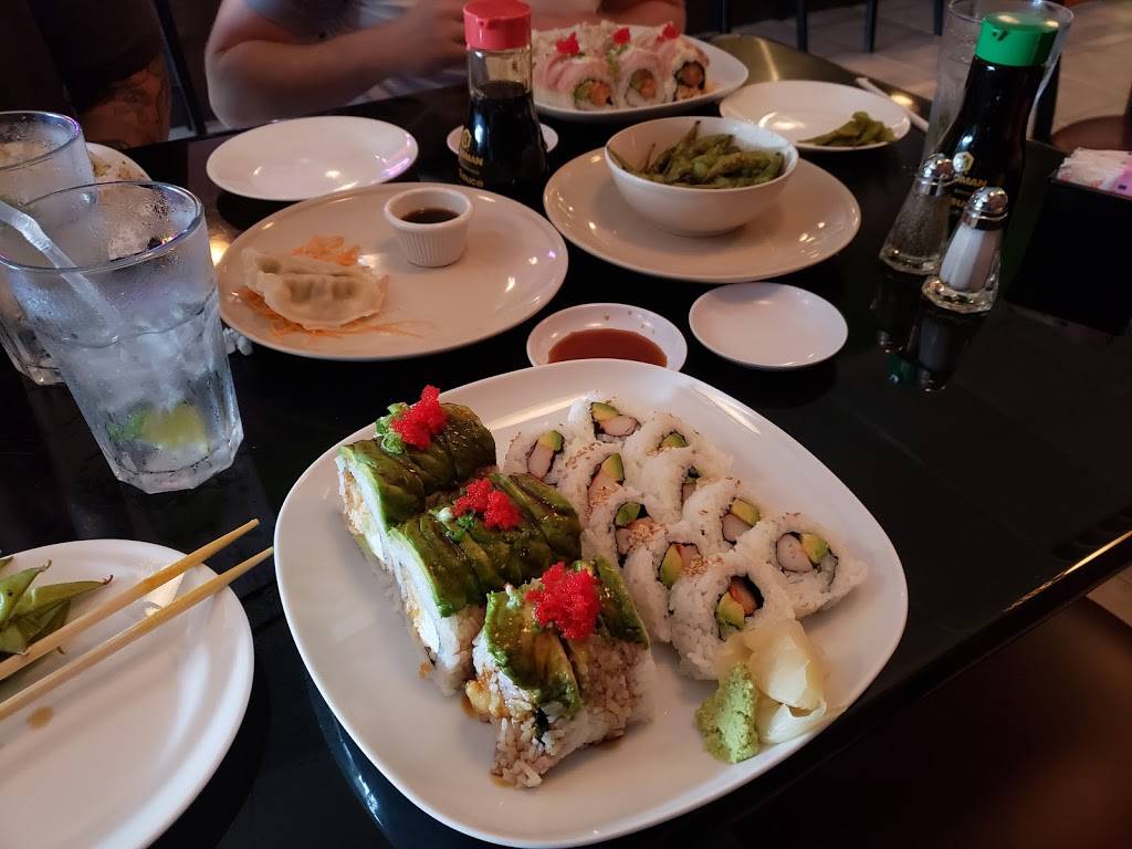 Kevins Sushi & Thai | restaurant | 706 Federal Hwy, Deerfield Beach, FL 33441, USA | 9544183939 OR +1 954-418-3939