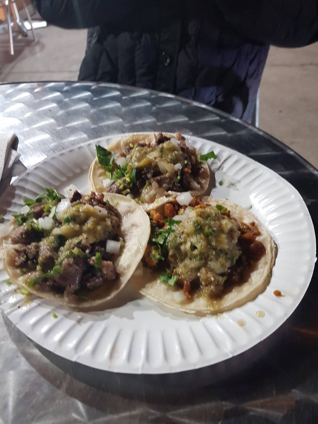 El Sauz Tacos 2 | restaurant | 470 W Colorado St, Glendale, CA 91204, USA | 8184845136 OR +1 818-484-5136