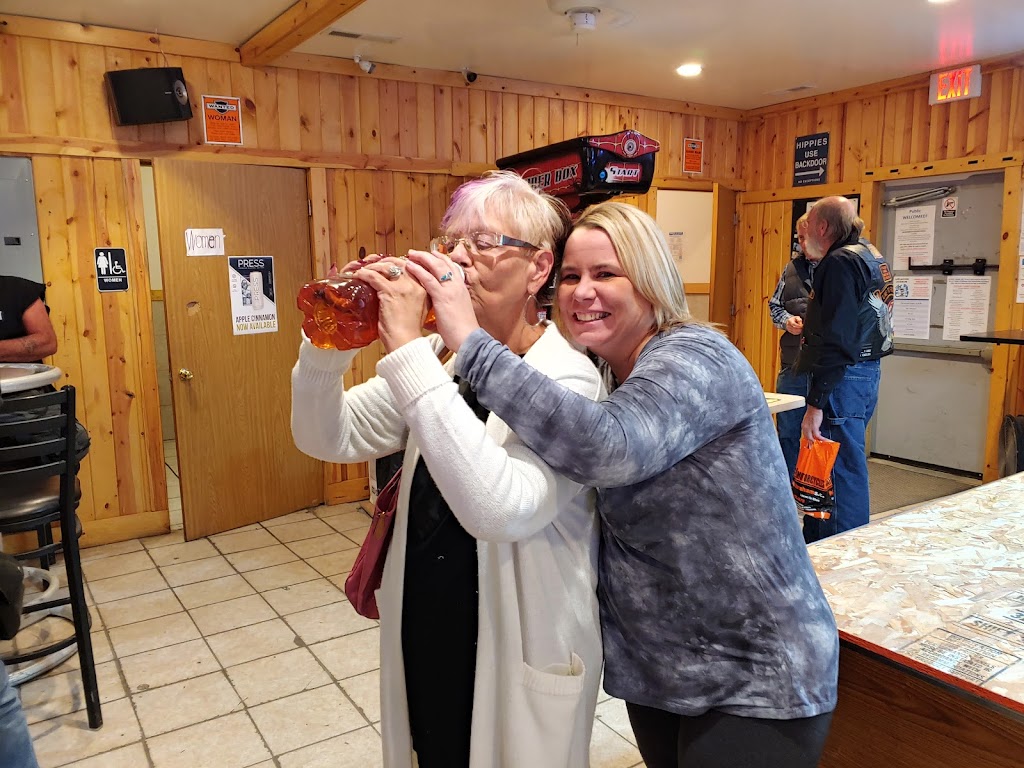 Misfits Pub and Grub | restaurant | 607 SE 30th St, Des Moines, IA 50317, USA | 5157772454 OR +1 515-777-2454