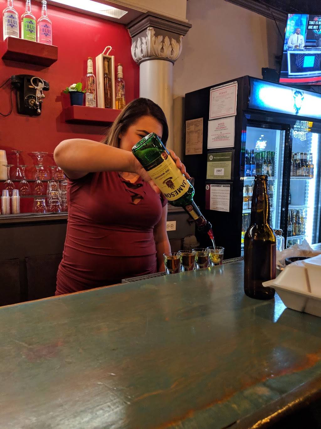 The Blue Taco Bar | restaurant | 304 N Cedar Lake Rd, Round Lake, IL 60073, USA | 8478867510 OR +1 847-886-7510