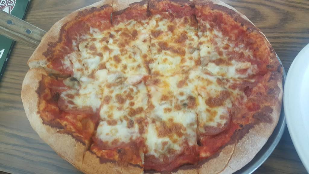 Big Bobs Pizza | restaurant | 6681 Bristol Hwy, Piney Flats, TN 37686, USA | 4233917951 OR +1 423-391-7951