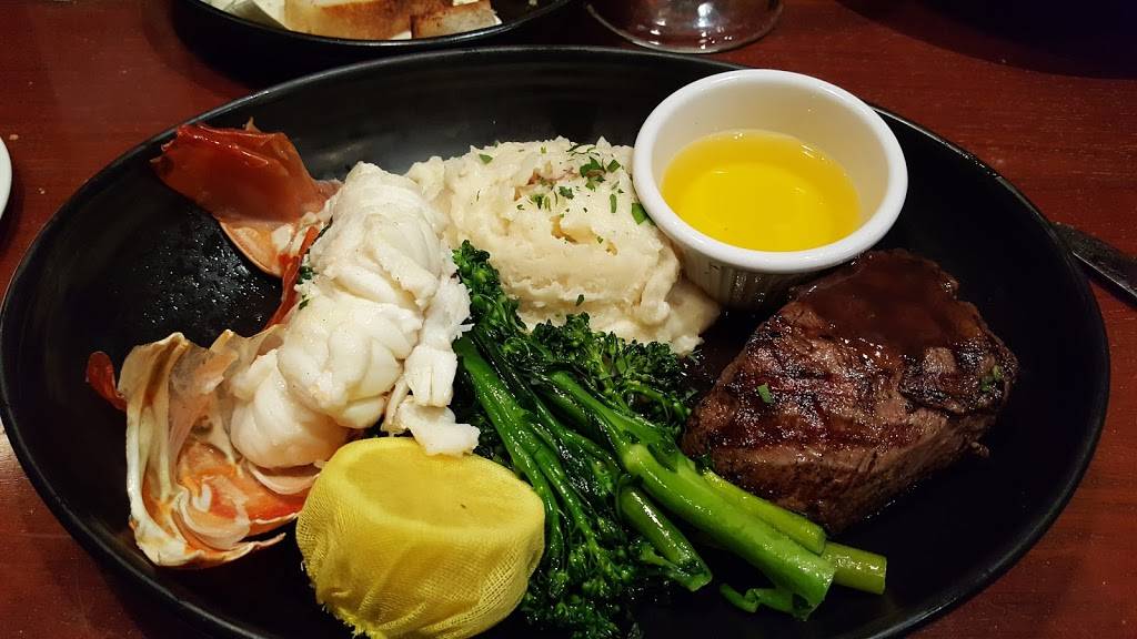 Elbow Room Bar & Grill | restaurant | 731 W San Jose Ave, Fresno, CA 93704, USA | 5592271234 OR +1 559-227-1234