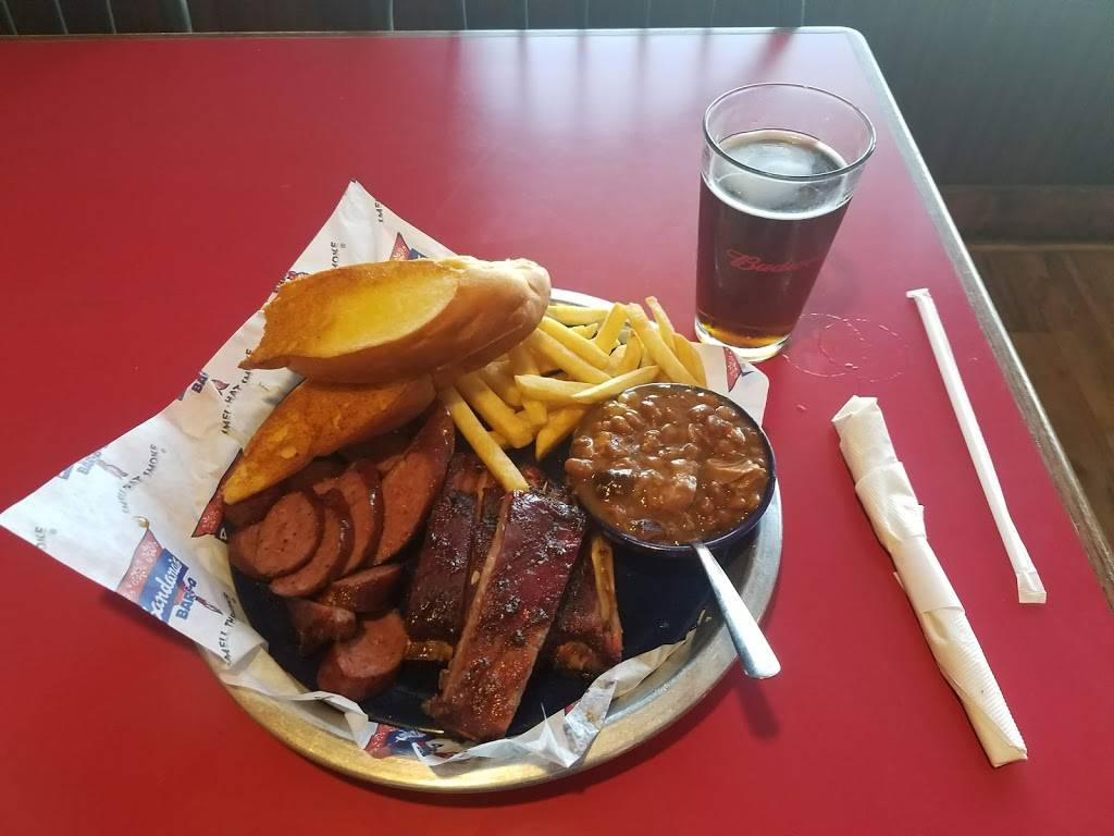 Bandanas Bar-B-Q | restaurant | 1 Ruggeri Dr, Wentzville, MO 63385, USA | 6368874050 OR +1 636-887-4050