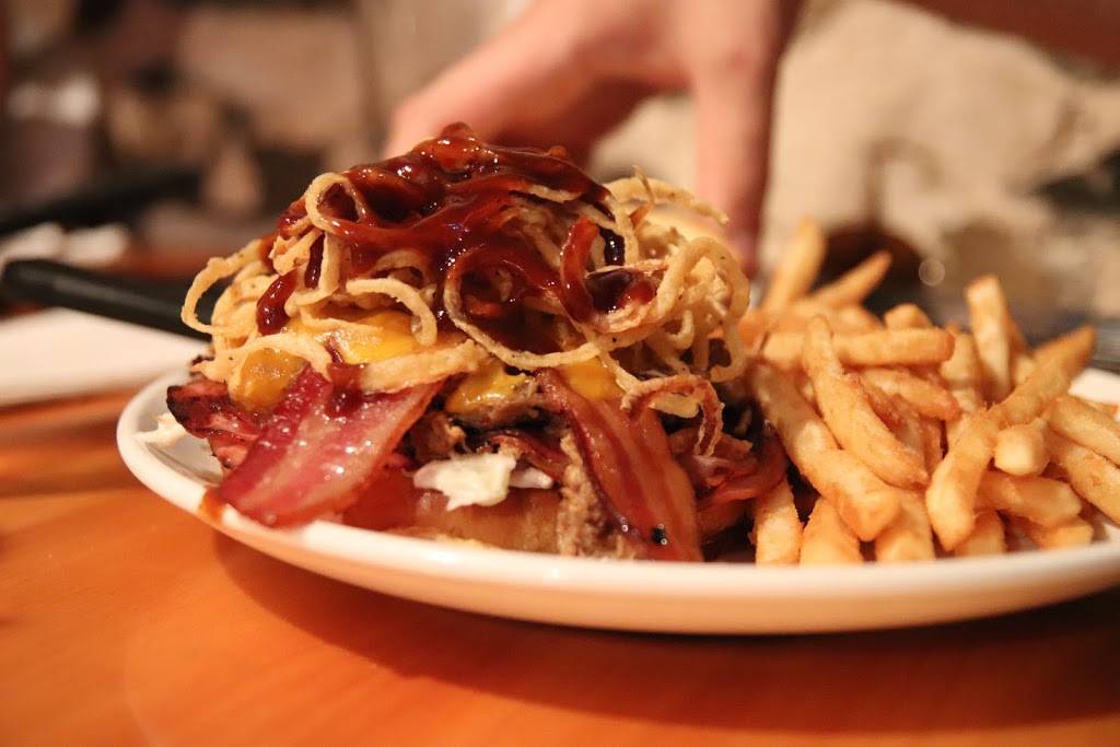 Fitgers Brewhouse Brewery and Grille | restaurant | 600 E Superior St, Duluth, MN 55802, USA | 2182792739 OR +1 218-279-2739