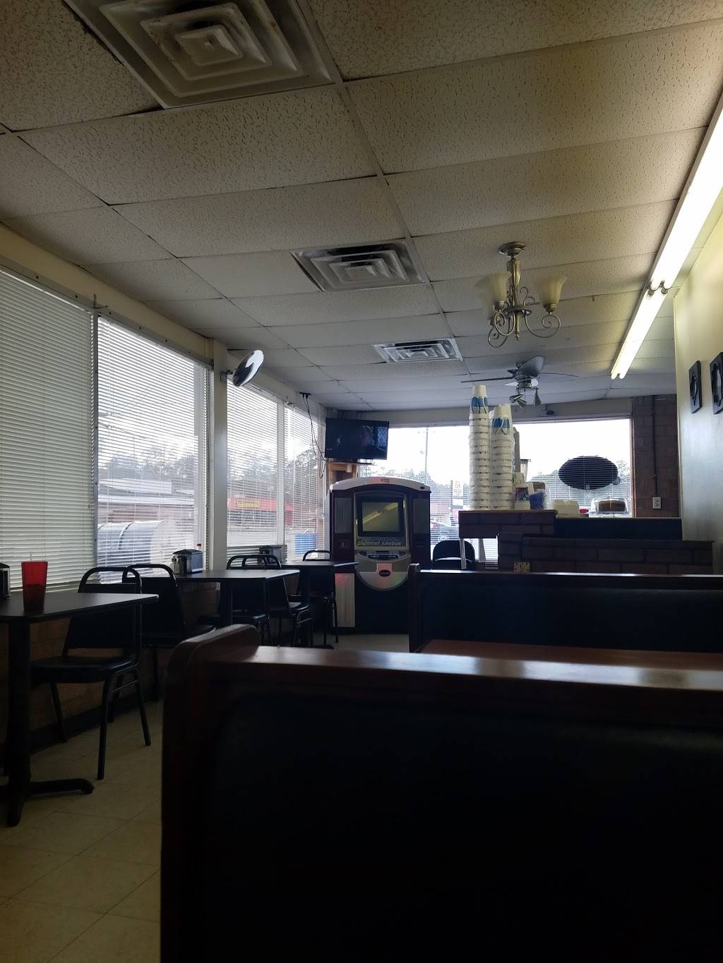 Queens Diner | restaurant | 300 Long Pointe Ln Suite 110, Columbia, SC 29229, USA | 8037642592 OR +1 803-764-2592