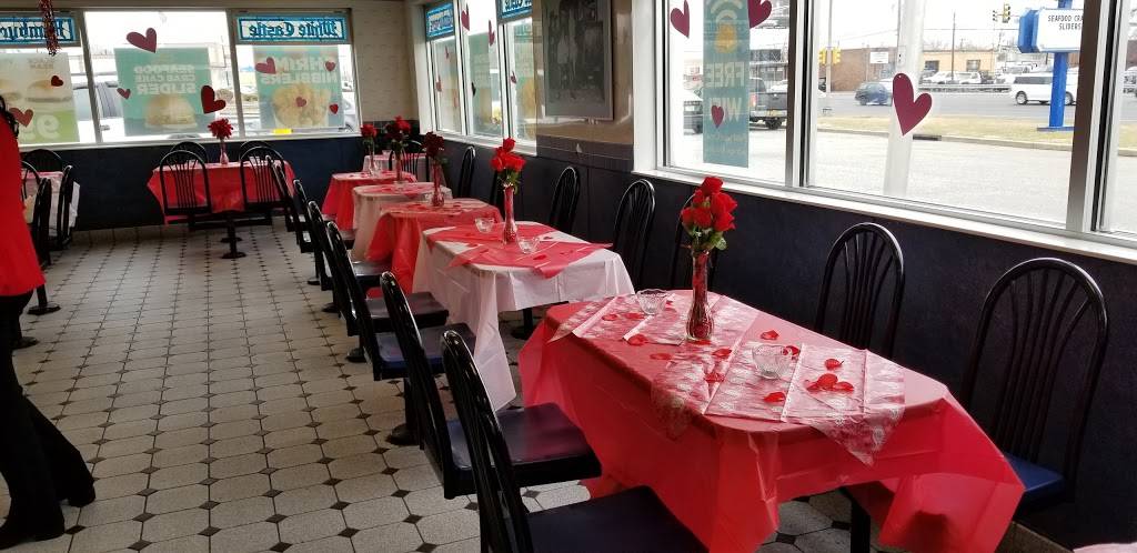 White Castle | restaurant | 37 NJ-17, Hasbrouck Heights, NJ 07604, USA | 2012886835 OR +1 201-288-6835