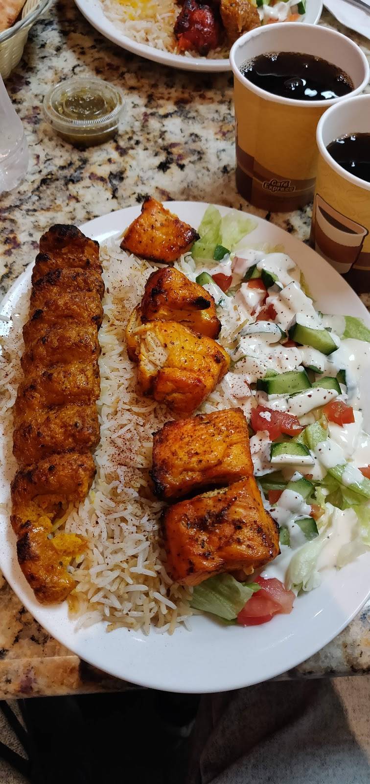 Helmand Kabab House | restaurant | 486 Woodlawn Rd E, Guelph, ON N1E 5J8, Canada | 5192658811 OR +1 519-265-8811
