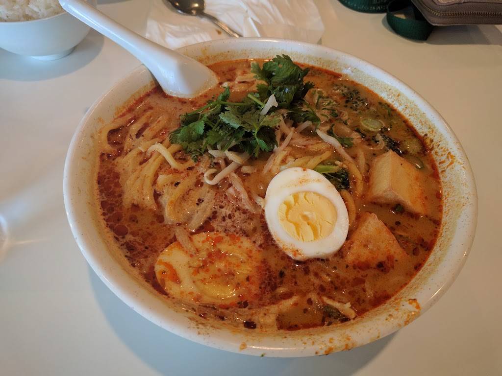 Blossoms Asian Bistro | restaurant | 4124 Wilder Rd, Bay City, MI 48706, USA | 9897781155 OR +1 989-778-1155