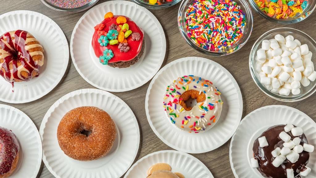 Brandons Donuts | restaurant | 451 Court St, Brooklyn, NY 11231, USA | 9293376354 OR +1 929-337-6354