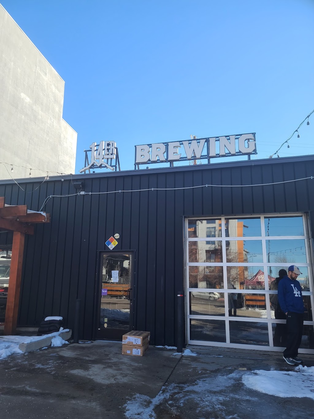 14er Brewing & Beer Garden | restaurant | 3120 Blake St Unit C, Denver, CO 80205, USA | 7207731437 OR +1 720-773-1437