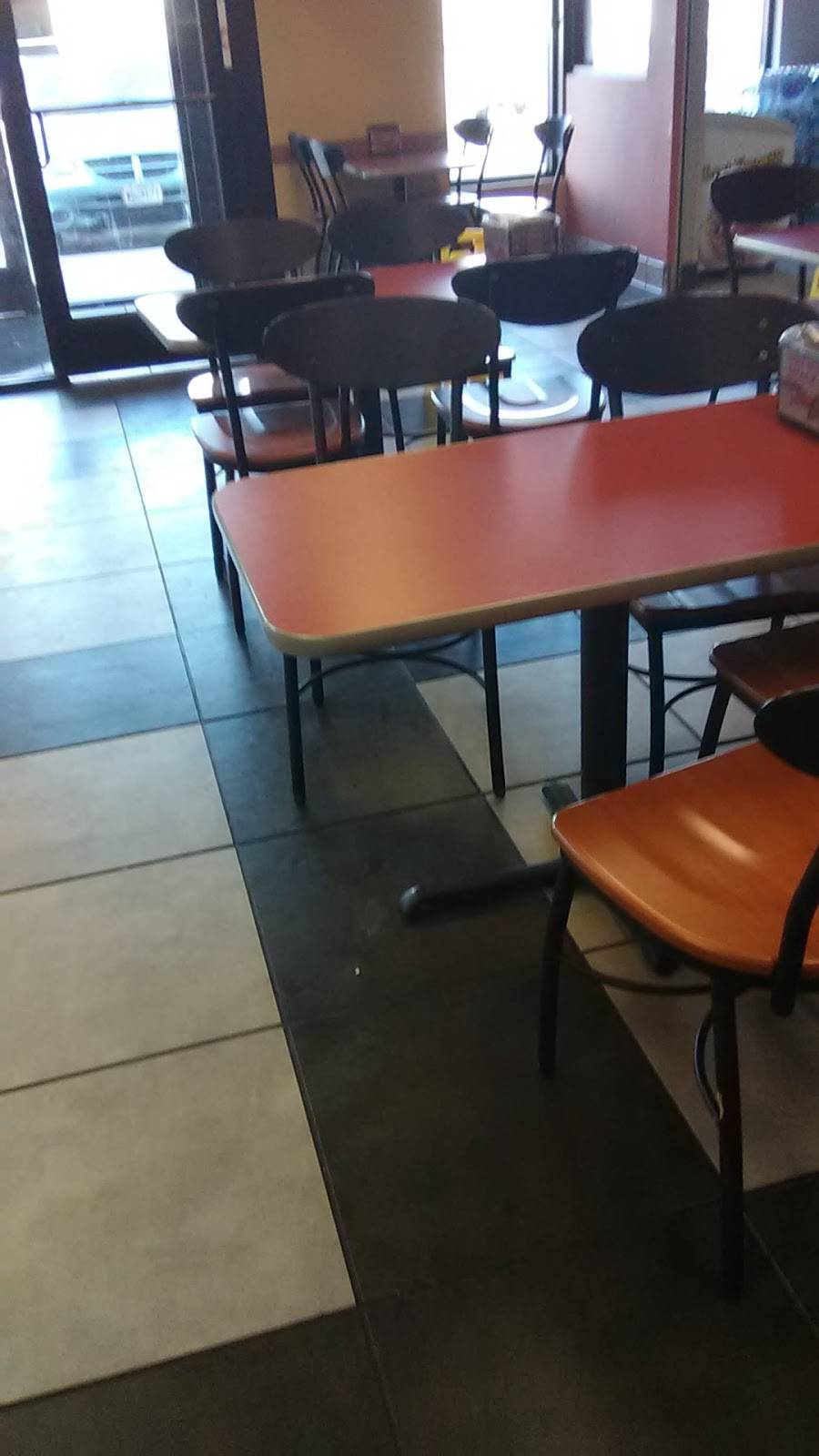 Jack in the Box | restaurant | 986 S Hwy Dr, Fenton, MO 63026, USA | 6363264084 OR +1 636-326-4084