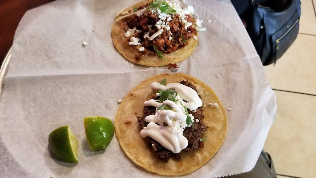 Pan Filos Co. Bar & Grill | restaurant | 656 S Gulfview Blvd, Clearwater Beach, FL 33767, USA | 7272404998 OR +1 727-240-4998