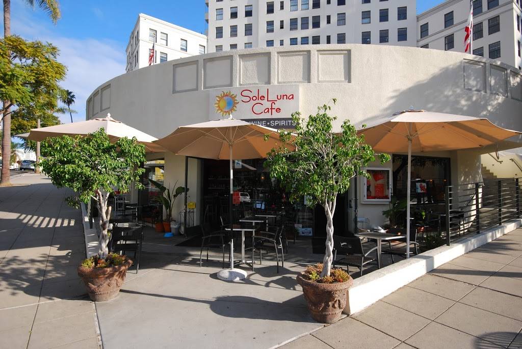 SoleLuna Cafe | restaurant | 702 Ash St, San Diego, CA 92101, USA | 6192320436 OR +1 619-232-0436