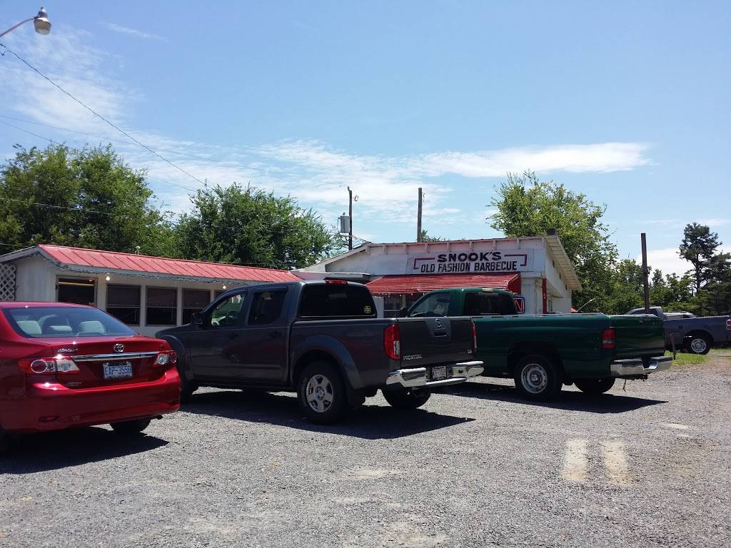 Snooks Old Fashion Bar-B-Cue | restaurant | 109 Juney Beauchamp Rd, Advance, NC 27006, USA | 3369984305 OR +1 336-998-4305