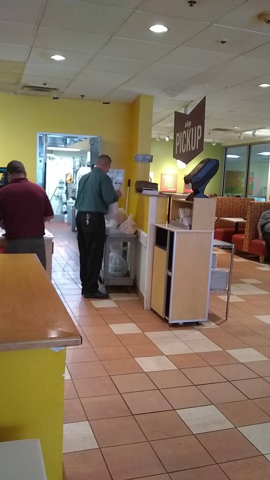 Au Bon Pain | cafe | St. Francis Hospital, 114 Woodland St., Hartford, CT 06105, USA | 8602418980 OR +1 860-241-8980