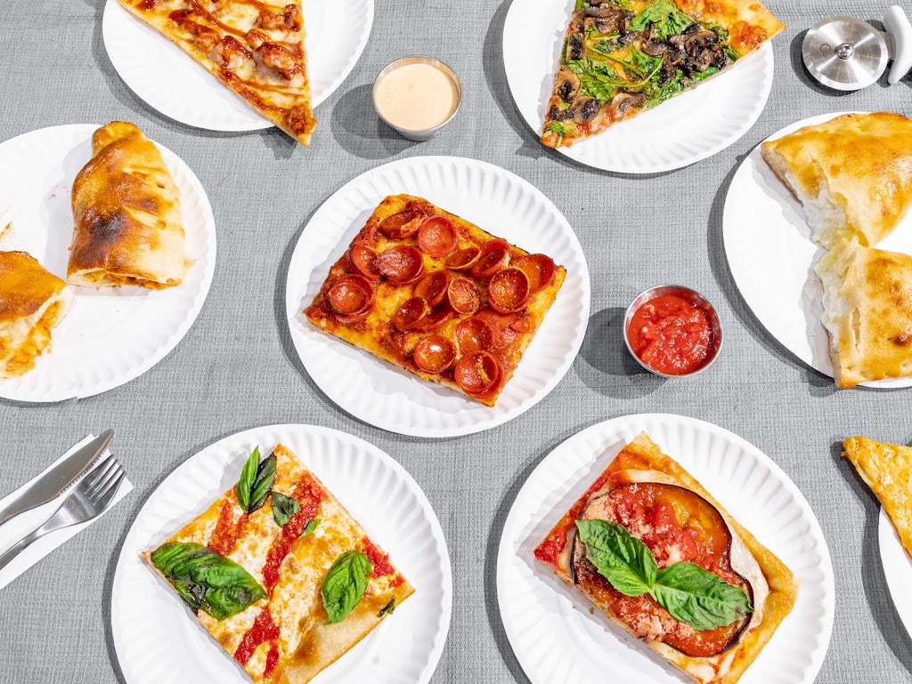 Carnegie Pizza | restaurant | 200 W 41st St, New York, NY 10036, USA | 2127774141 OR +1 212-777-4141