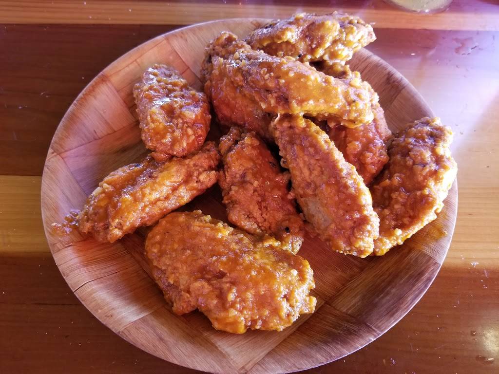 Hooters | meal takeaway | 17 S Atlantic Blvd Unit 304, Fort Lauderdale, FL 33316, USA | 9547670014 OR +1 954-767-0014