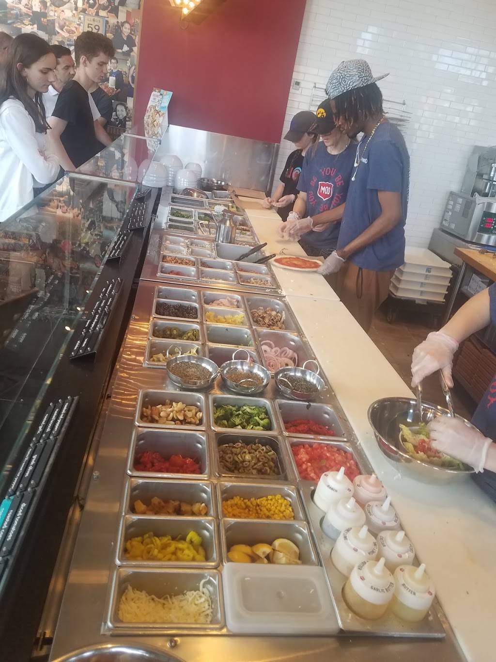 MOD Pizza | restaurant | 215 N Weber Rd, Bolingbrook, IL 60490, USA | 6304101013 OR +1 630-410-1013