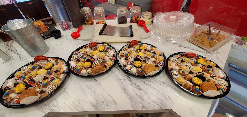 Alumni Cookie Dough | restaurant | 1205 Johnson Ferry Rd #118, Marietta, GA 30068, USA | 6787560268 OR +1 678-756-0268