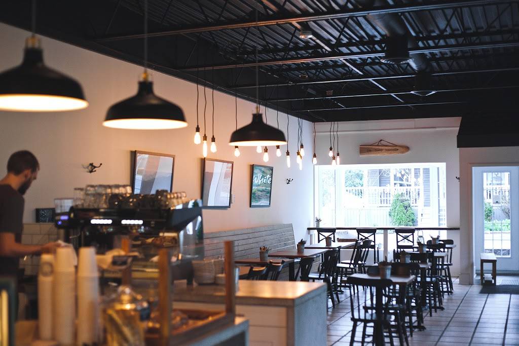 Café White Et Compagnie | cafe | 31 Avenue de la Gare, Saint-Sauveur, QC J0R 1R0, Canada | 4502270330 OR +1 450-227-0330