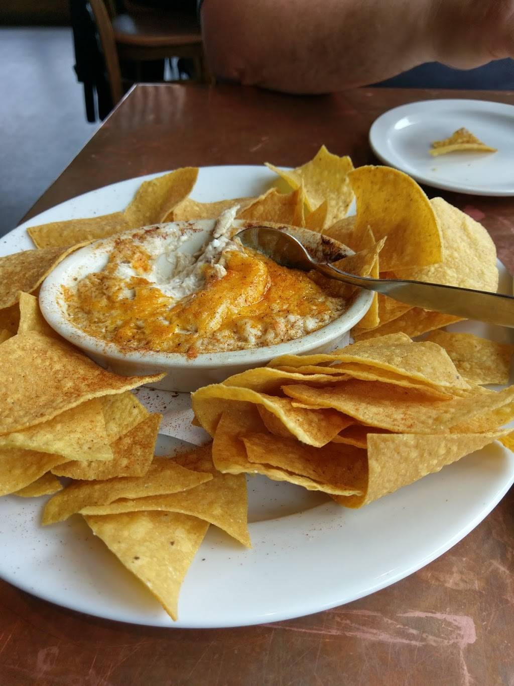 Fins Ale House & Raw Bar | restaurant | 19269 Coastal Hwy, Rehoboth Beach, DE 19971, USA | 3022273467 OR +1 302-227-3467