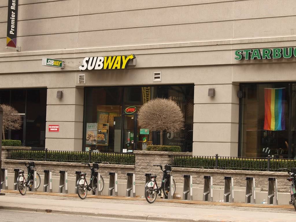 Subway | restaurant | 235 Bloor St E, Toronto, ON M4W 3Y3, Canada | 4169224257 OR +1 416-922-4257