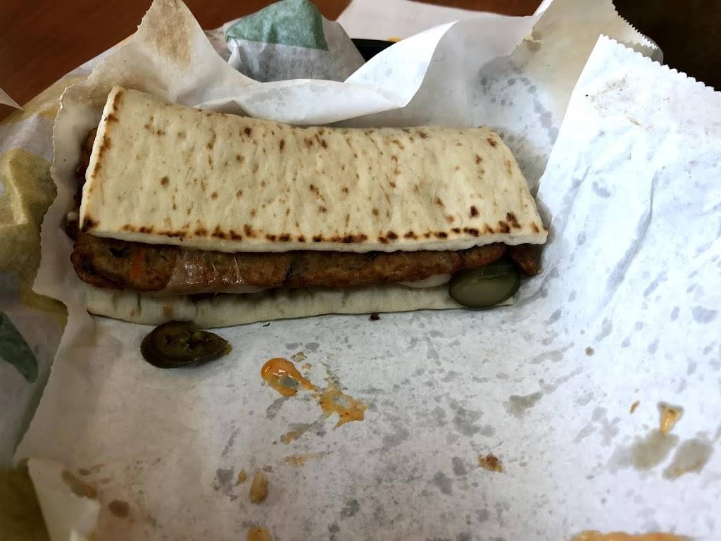 Subway Restaurants | restaurant | 1414 E Algonquin Rd, Schaumburg, IL 60173, USA | 8479258600 OR +1 847-925-8600