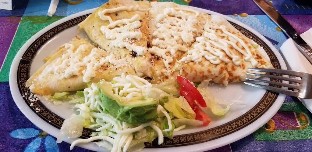 El Paraiso Latino Market | restaurant | 102 N 1st St # 1, Montevideo, MN 56265, USA | 3202699807 OR +1 320-269-9807