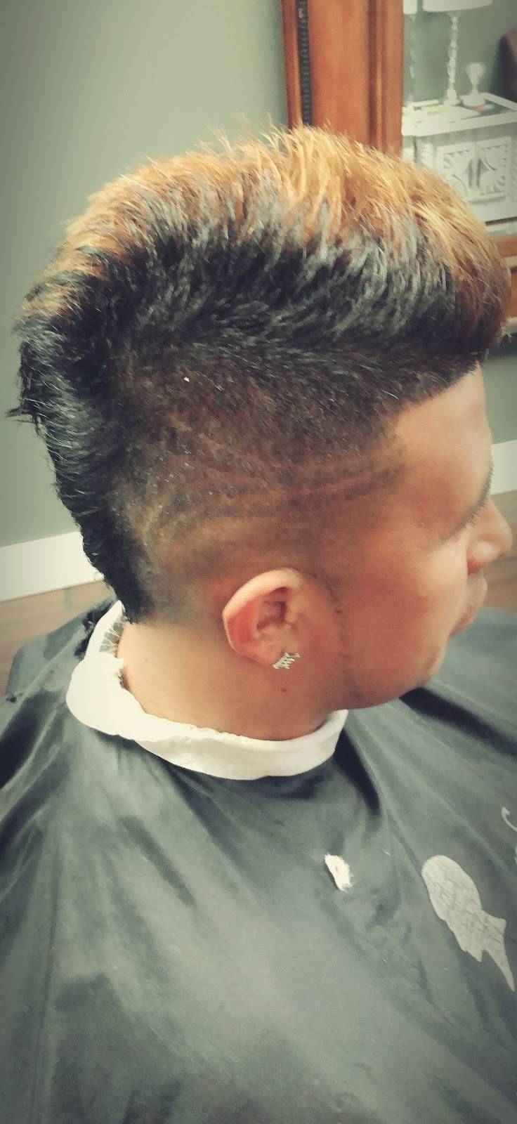 Otro Rollo Estética Y Barbería - Beauty Salón And Barber | restaurant | 4004 - C, Spring Garden St, Greensboro, NC 27407, USA | 3364605348 OR +1 336-460-5348