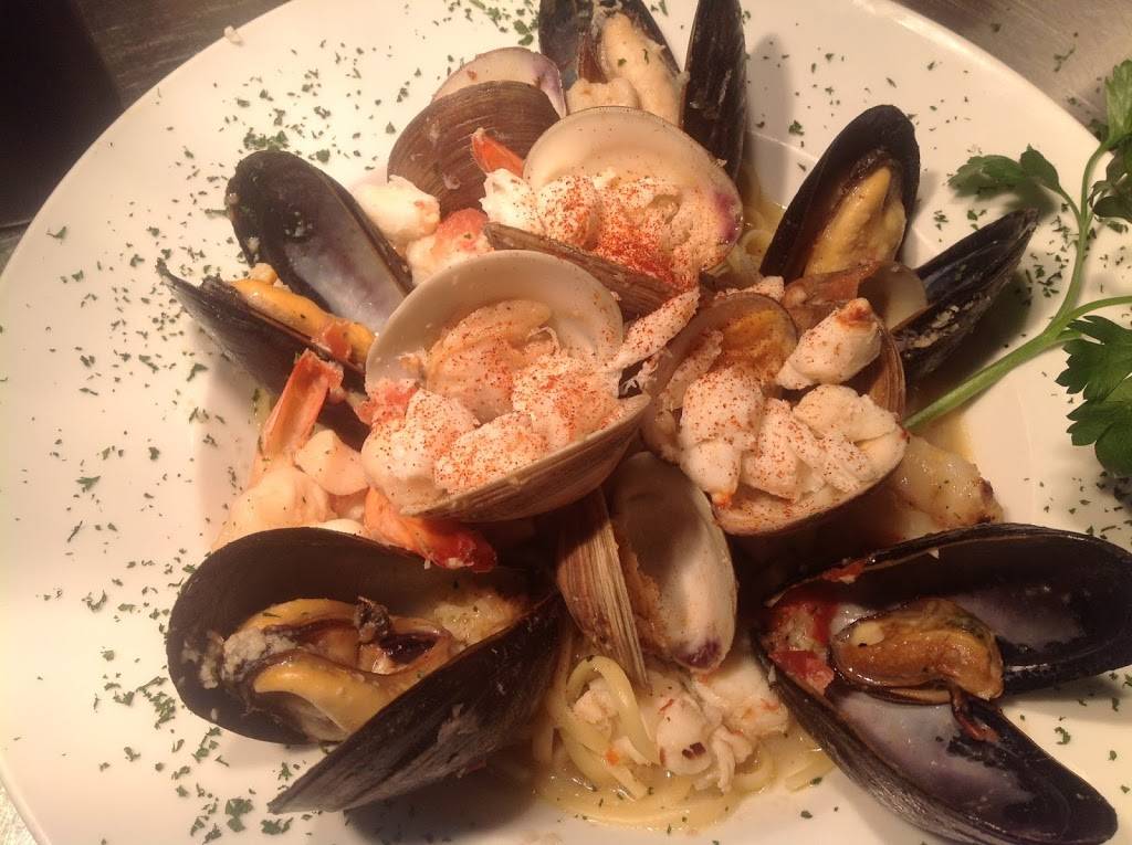 Scotts on Fifth | restaurant | 141 5th Ave, Indialantic, FL 32903, USA | 3217299779 OR +1 321-729-9779