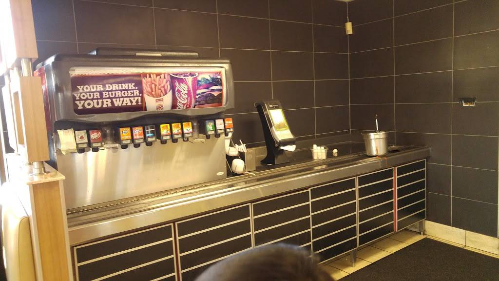 Burger King | restaurant | 580 Hegenberger Rd, Oakland, CA 94621, USA | 5105680668 OR +1 510-568-0668