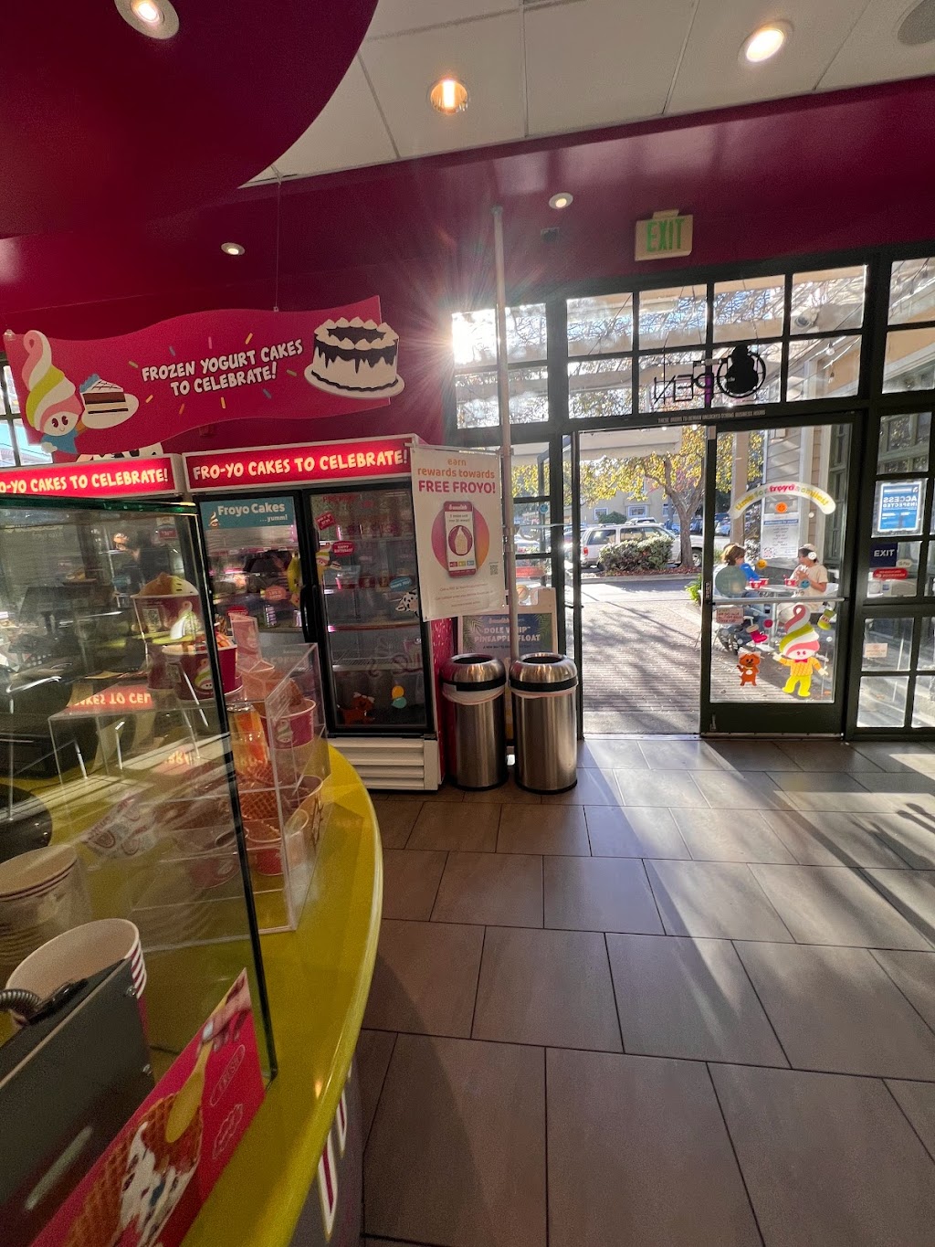 Menchies Frozen Yogurt | bakery | 1200 El Camino Real Ste A3, Belmont, CA 94002, USA | 6508028373 OR +1 650-802-8373