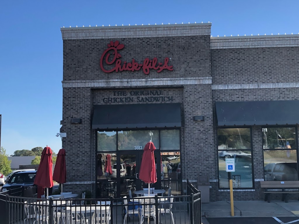 Chick-fil-A | restaurant | 3683 E Race Ave, Searcy, AR 72143, USA | 5012680232 OR +1 501-268-0232