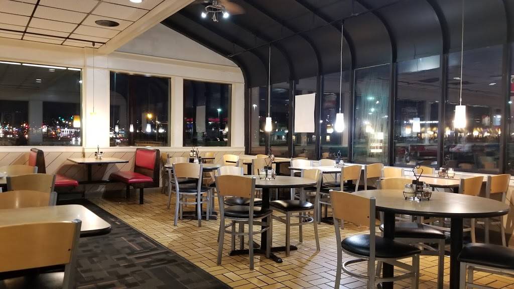 Fazolis | restaurant | 12341 St Charles Rock Rd, Bridgeton, MO 63044, USA | 3142980919 OR +1 314-298-0919