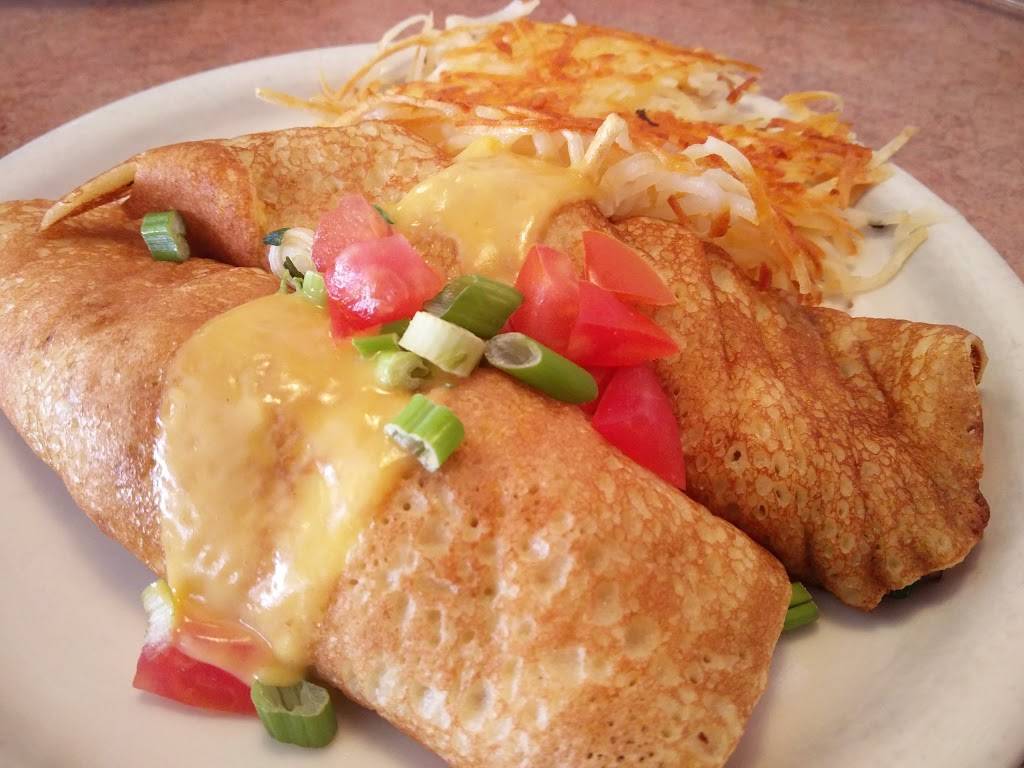 Country Waffles | restaurant | 1794 W Olive Ave, Merced, CA 95348, USA | 2097267822 OR +1 209-726-7822