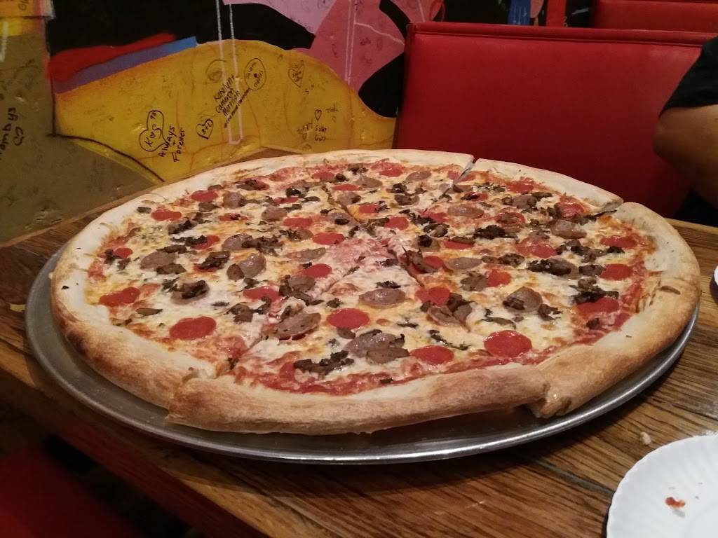 Benny Scarpettas | restaurant | 1019 Main St, Lynchburg, VA 24504, USA | 4345285111 OR +1 434-528-5111