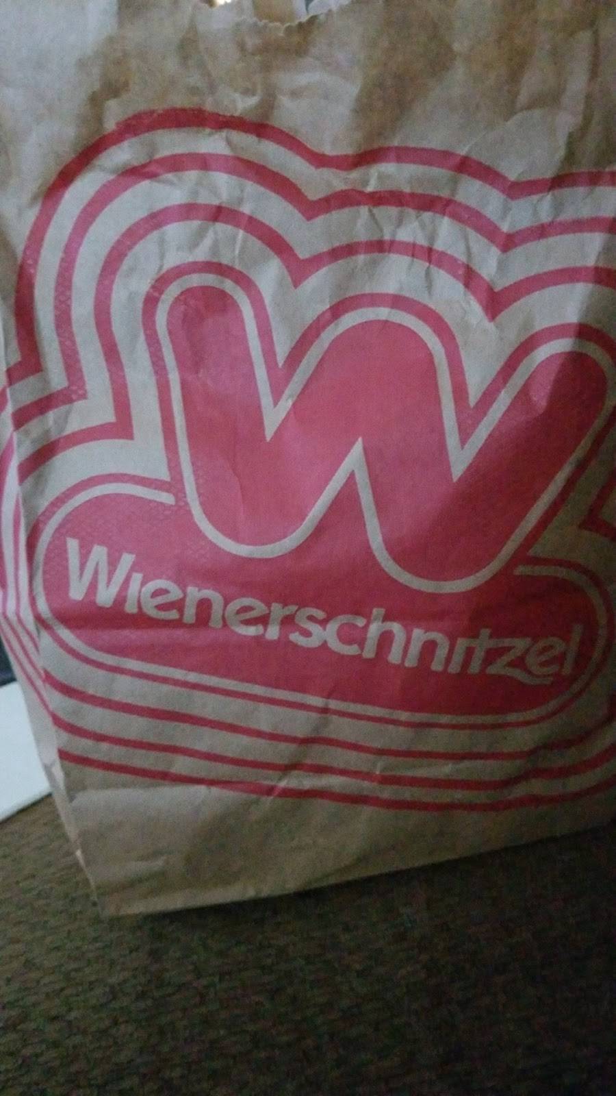 Wienerschnitzel | restaurant | 42092 Washington St, Bermuda Dunes, CA 92201, USA | 7602004467 OR +1 760-200-4467