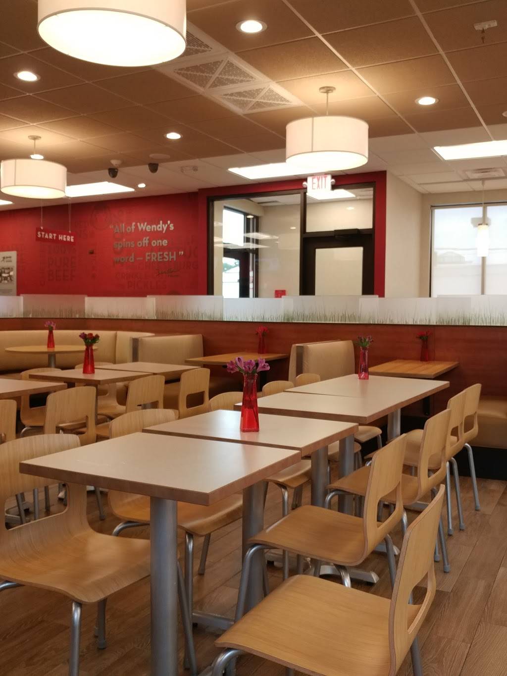 Wendys | restaurant | 1165 Rt 58, Riverhead, NY 11901, USA | 6313693232 OR +1 631-369-3232
