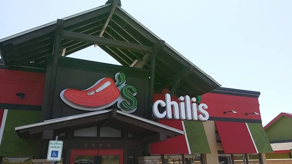 Chilis Grill & Bar | restaurant | 3302 E 51st St, Tulsa, OK 74135, USA | 9187429795 OR +1 918-742-9795