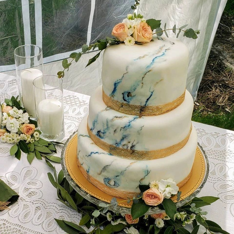 Le Bebe Cakes Bakery Cafe | bakery | 1101 Washington Ave, La Grande, OR 97850, USA | 5419632253 OR +1 541-963-2253