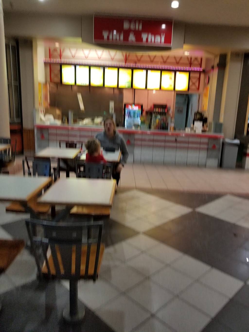 Tiki and Thai | restaurant | 367 Boulevard Arthur-Sauvé, Saint-Eustache, QC J7P 2B1, Canada | 4509831722 OR +1 450-983-1722