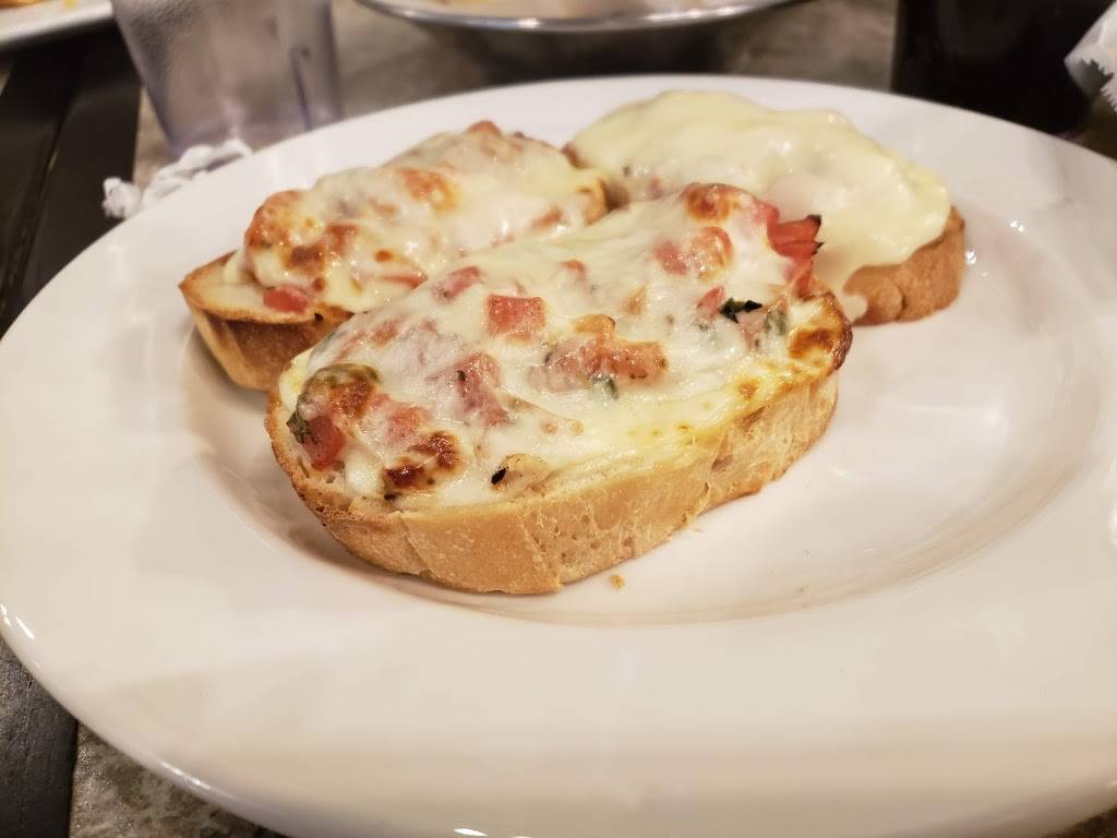 Italian Market & Restaurant | restaurant | 126 Defense Hwy, Annapolis, MD 21401, USA | 4102241330 OR +1 410-224-1330