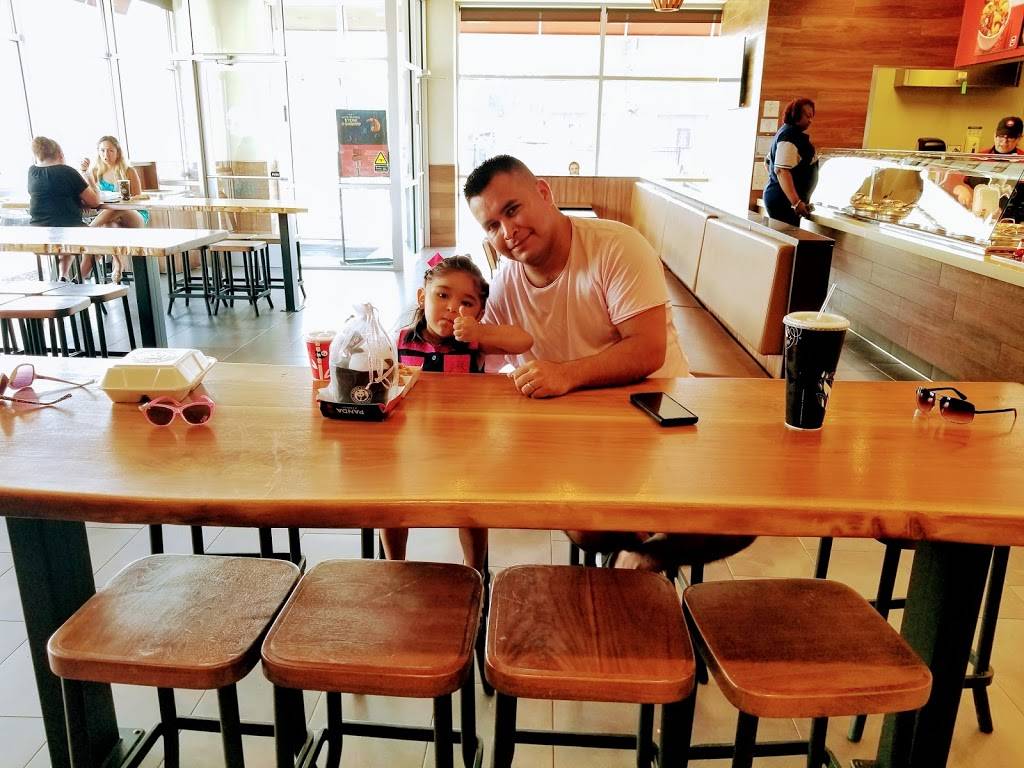 Panda Express | restaurant | 3000 W 26th St, Chicago, IL 60623, USA | 7733768088 OR +1 773-376-8088