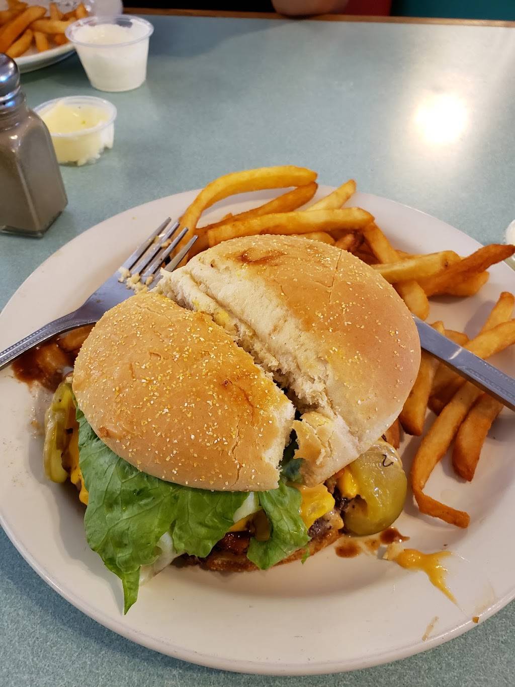 Country Skillet Restaurant | restaurant | 2839 Roosevelt Blvd, Clearwater, FL 33760, USA | 7275391428 OR +1 727-539-1428