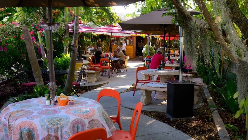 Havana Café of the Everglades | restaurant | 191 Smallwood Dr, Chokoloskee, FL 34138, USA | 2396952214 OR +1 239-695-2214