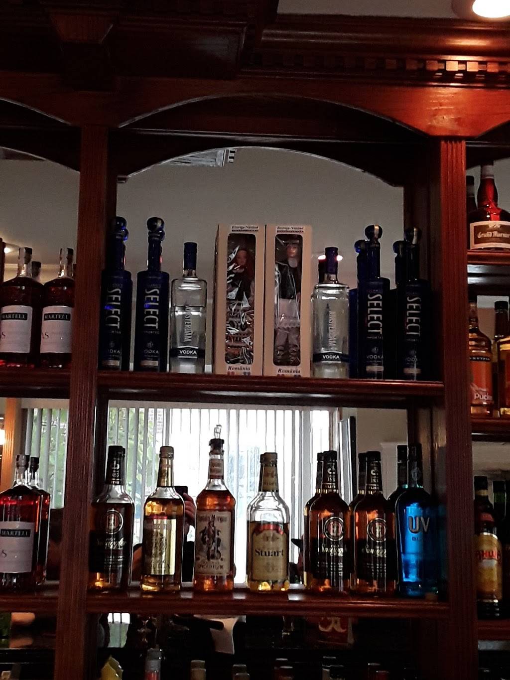 Nellys Saloon | restaurant | 3256 N Elston Ave, Chicago, IL 60618, USA | 7735884494 OR +1 773-588-4494