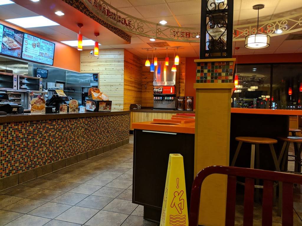 Popeyes Louisiana Kitchen | restaurant | 3825 W 1st St, Santa Ana, CA 92703, USA | 7142655511 OR +1 714-265-5511