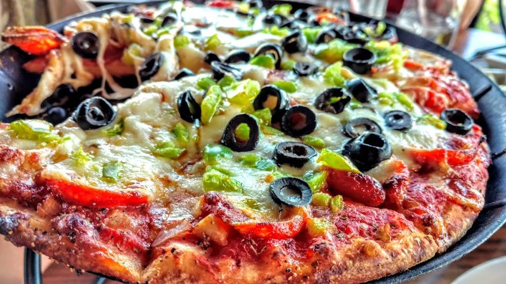 Paisans Restaurant | restaurant | 131 W Wilson St, Madison, WI 53703, USA | 6082573832 OR +1 608-257-3832