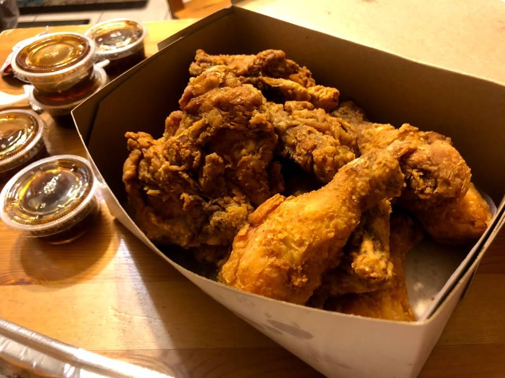 Four C | restaurant | 1758 Lawrence Ave E, Scarborough, ON M1R 2Y1, Canada | 6477483444 OR +1 647-748-3444